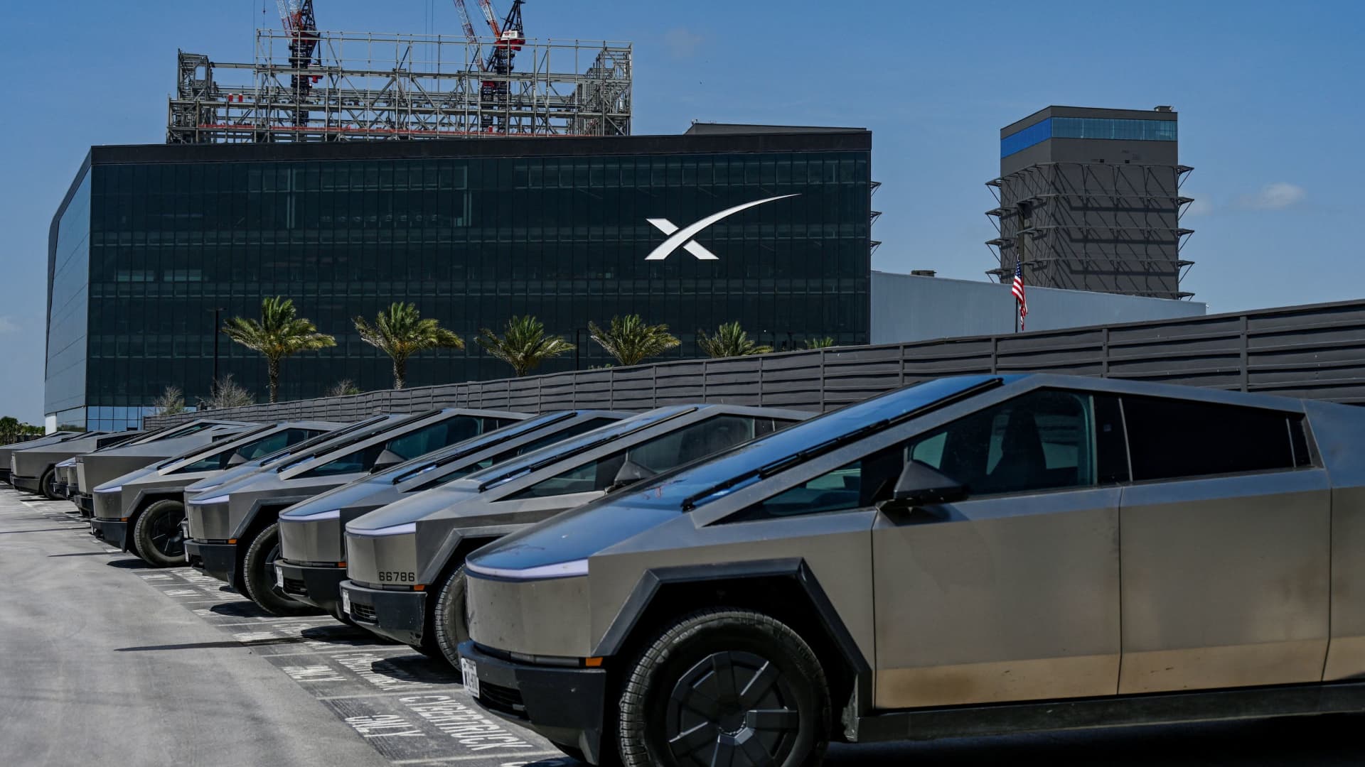 SpaceX and Tesla Shares Rise as Investors Reassess Musk’s AI and Autonomy Bets